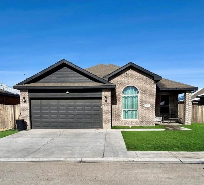 Building Photo - 2027 Ebbets Dr