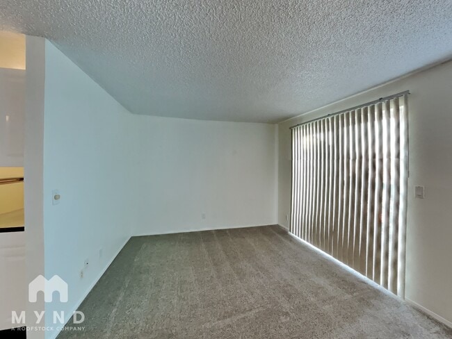 Photo - 318 S 174th Pl