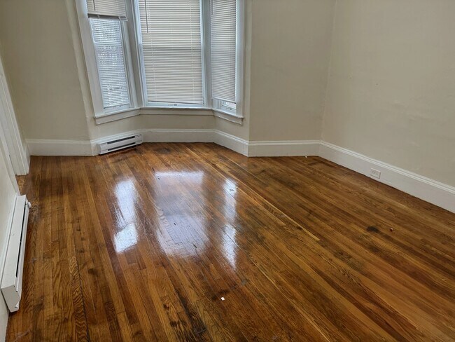 100 River St, Cambridge, MA 02139 - 100 River St Unit 2