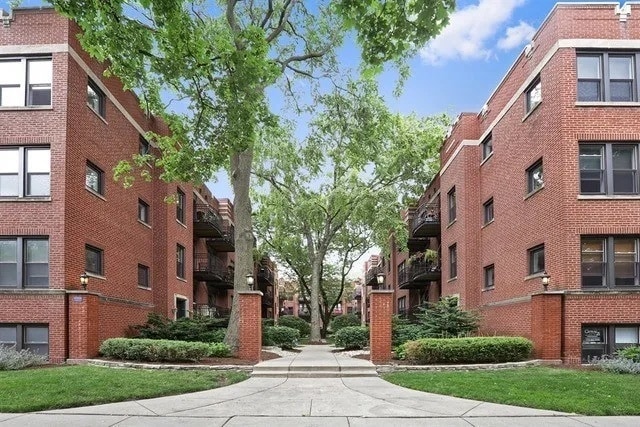 Building Photo - 5913 N Paulina St