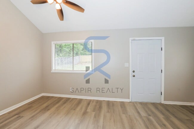 Photo - Peaceful Cul-de-Sac Living – 3BR/2.5BA Home in Jonesboro