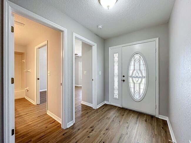 Photo - 2 Bedroom, 2 Bath | Lake Community | Dock & Boat Ramp Access