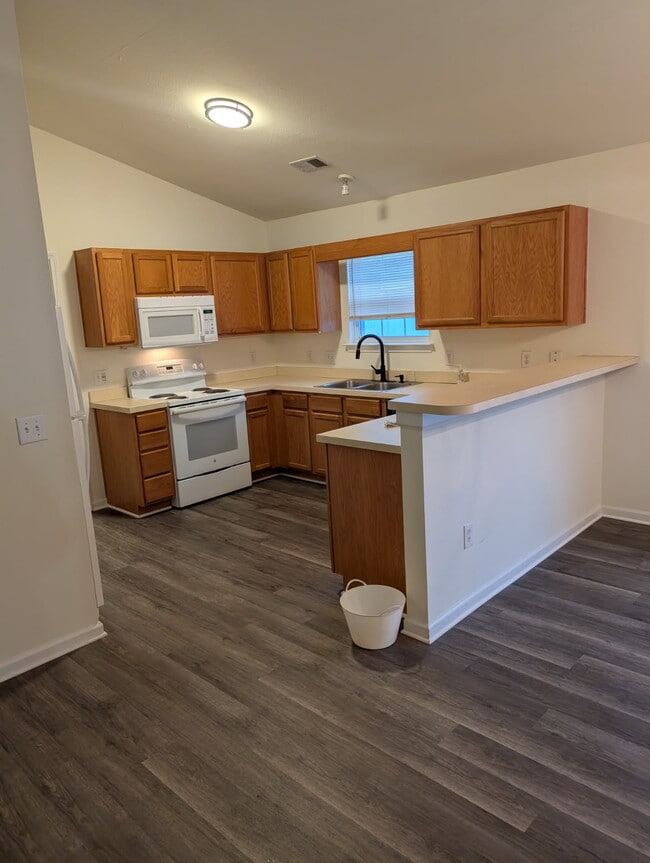 Photo - 1068 Stoney Falls Blvd