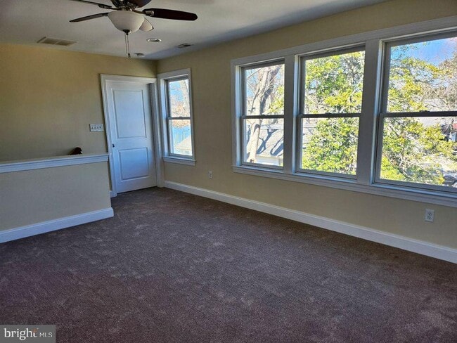 Photo - 121 Parks Rd