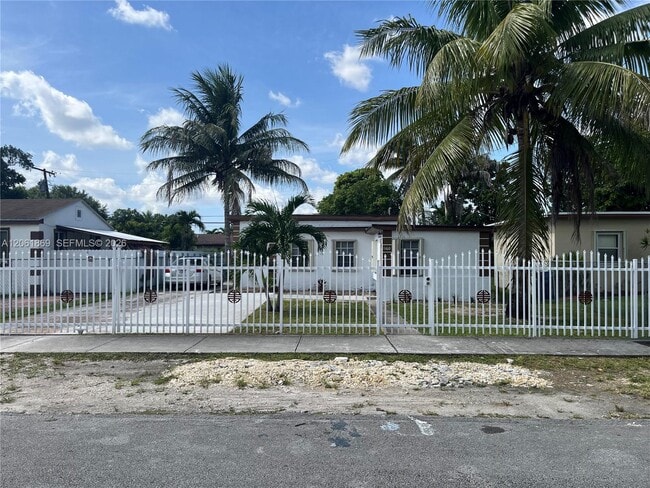 Building Photo - 1160 NW 105th St