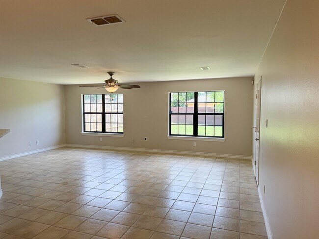 Photo - 1513 Sweden Ln