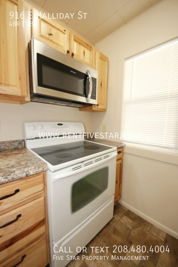 Photo - 916 E Halliday St