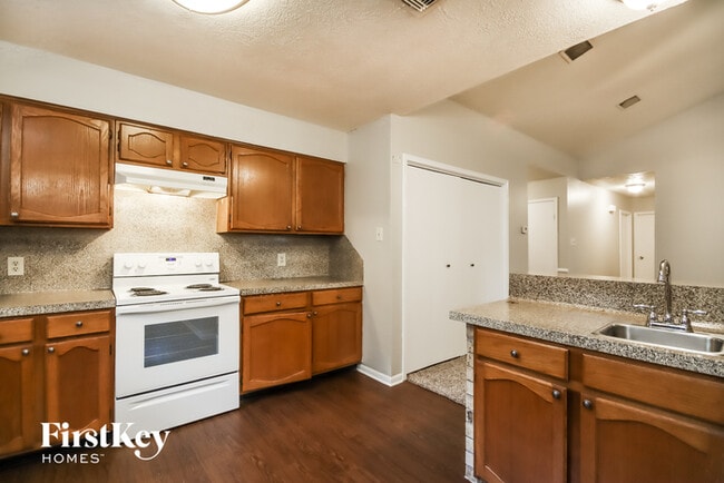 Photo - 2702 Forestbrook Dr