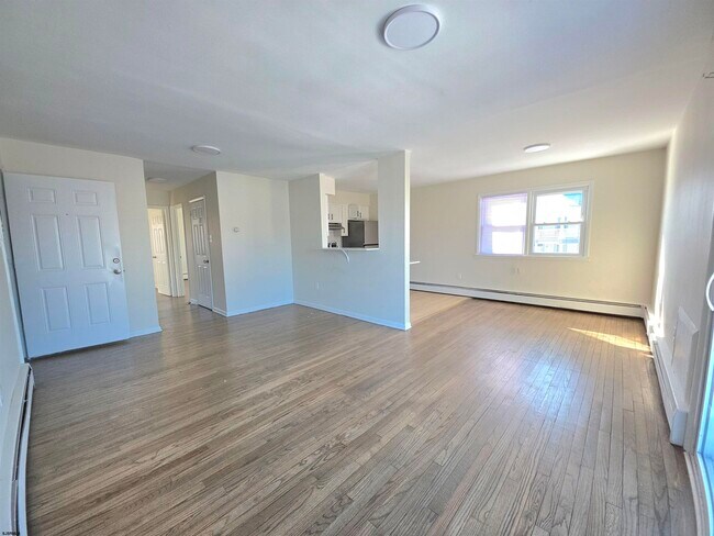 Photo - 2304 Hamilton Ave Unit 2