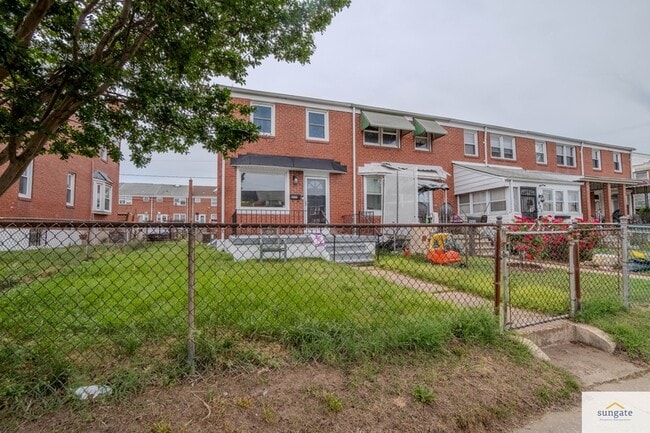 Photo - 1924 Penhall Rd