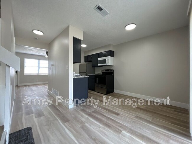 Photo - 1324 S Jackson St