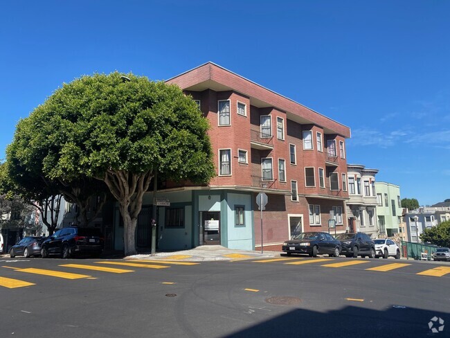 Building Photo - 1901 Larkin St Rental