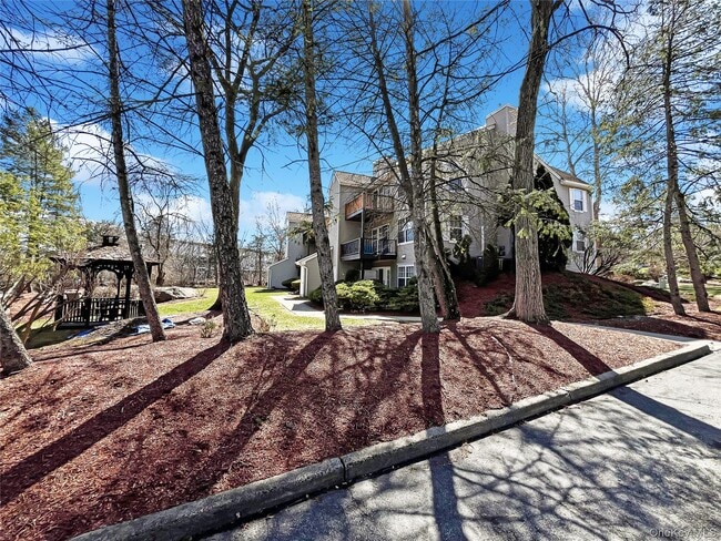 Photo - 1024 Washington Green