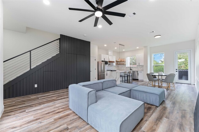 Photo - 3605 Noble St