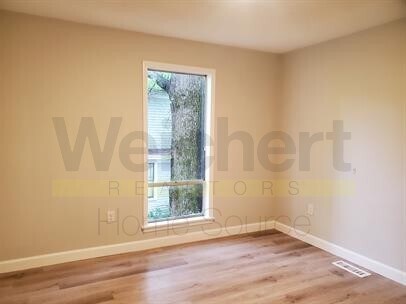 Photo - 114 N 7th St