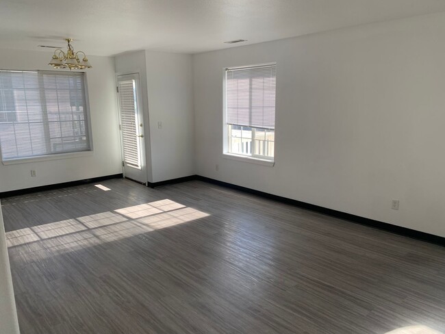 Newly Remodeled 3BR/2BA - Newly Remodeled 3BR/2BA Condo