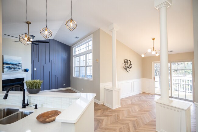 Photo - 2835 Rutland Cir Unit 202