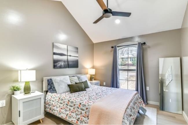 Photo - 107 Caldwell St