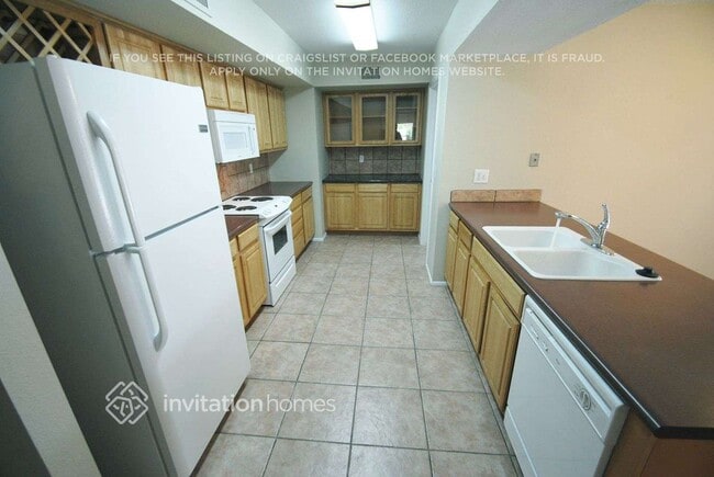 Photo - 1209 S Hall