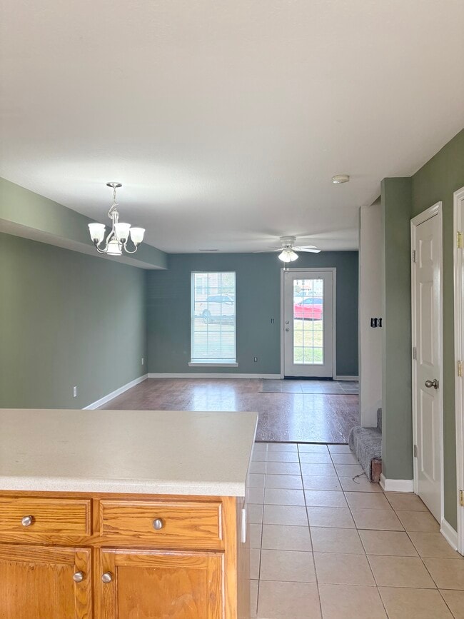 Photo - 2708 Lantern Walk SE