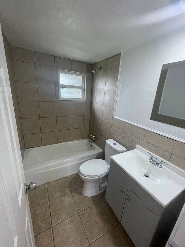 Photo - Elliott St Unit 1