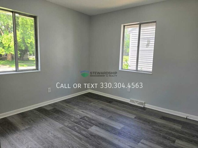 Photo - 2555 Edwin Ave Unit 2555
