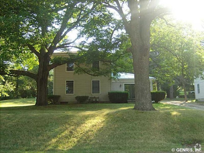 Building Photo - 475 S Main St Unit Upper Rental