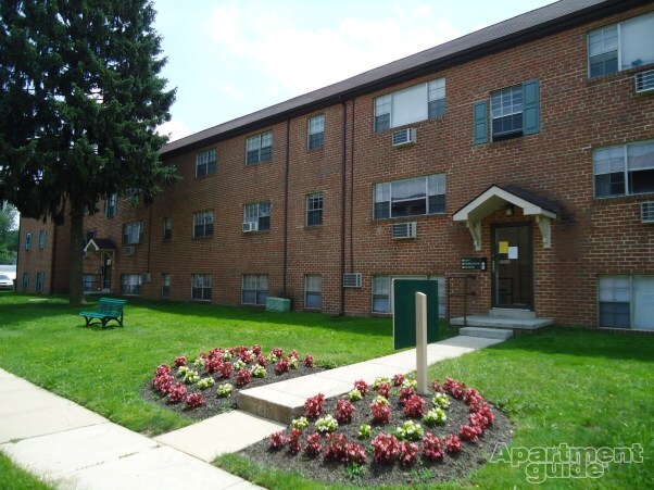 Photo - 52 S Morton Ave Apartments