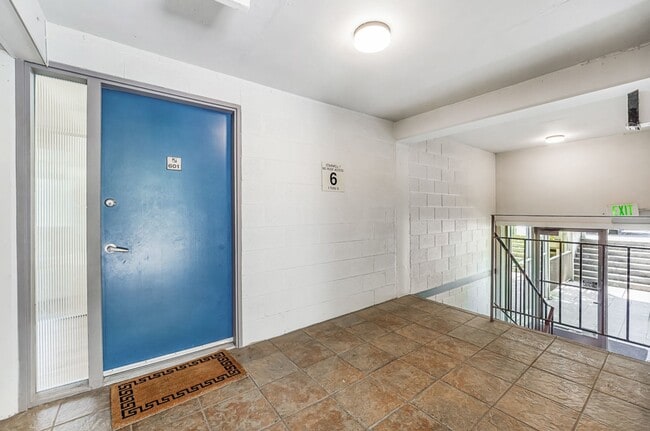 Photo - Taylor Avenue Condominiums ~ Queen Anne Unit 601