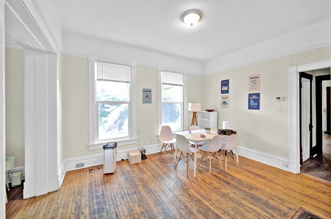 Photo - 2142 Maple Ave Unit House