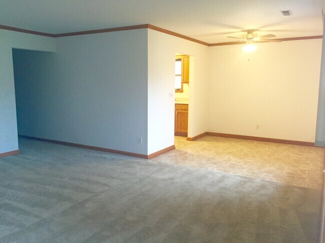 Photo - 1503 Blue Bonnet St