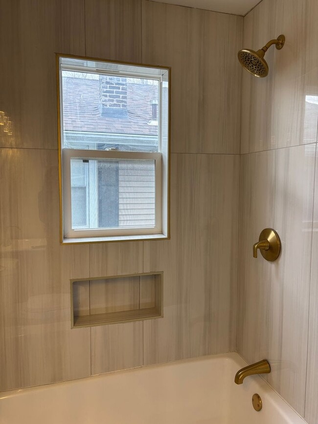 Building Photo - Charming 3-Bedroom Home with Updated Features – Room to Live and Grow