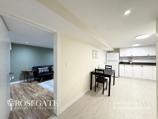 Photo - Spacious 1-Bedroom Basement Apartment with Parking in Mississauga (Pet-Friendly) Unité 2