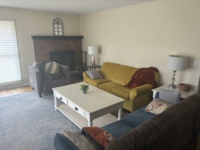 Photo - 2285 E Carriage Hill Dr