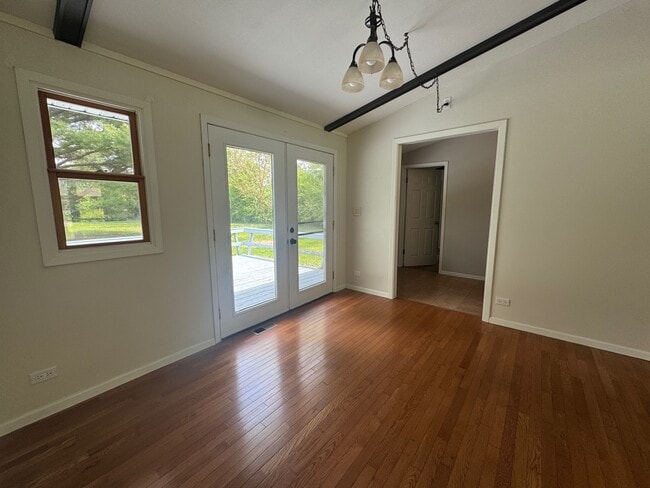 Photo - 6835 Paddock Ln