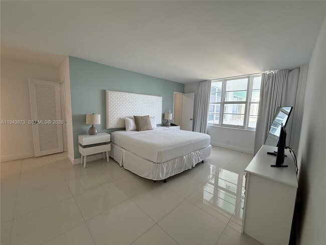 Photo - 5101 Collins Ave Unit 12L