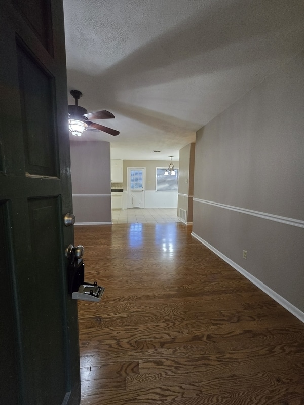 Photo - 505 E Acker Tap St