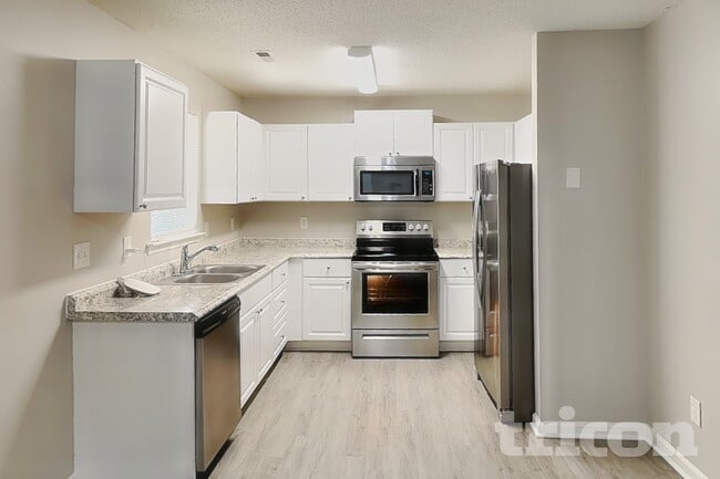 Photo - 7112 Windsong Way