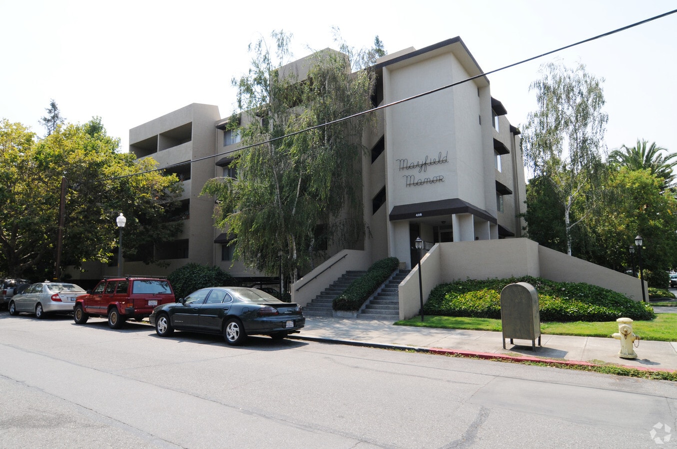 Mayfield Manor - Mayfield Manor Apartments