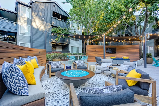 Rotunda Patio with Fire Pits