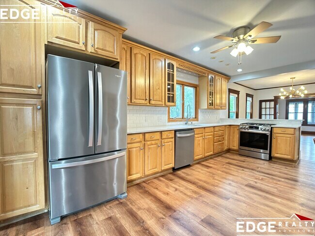 Photo - 92 Litchfield St