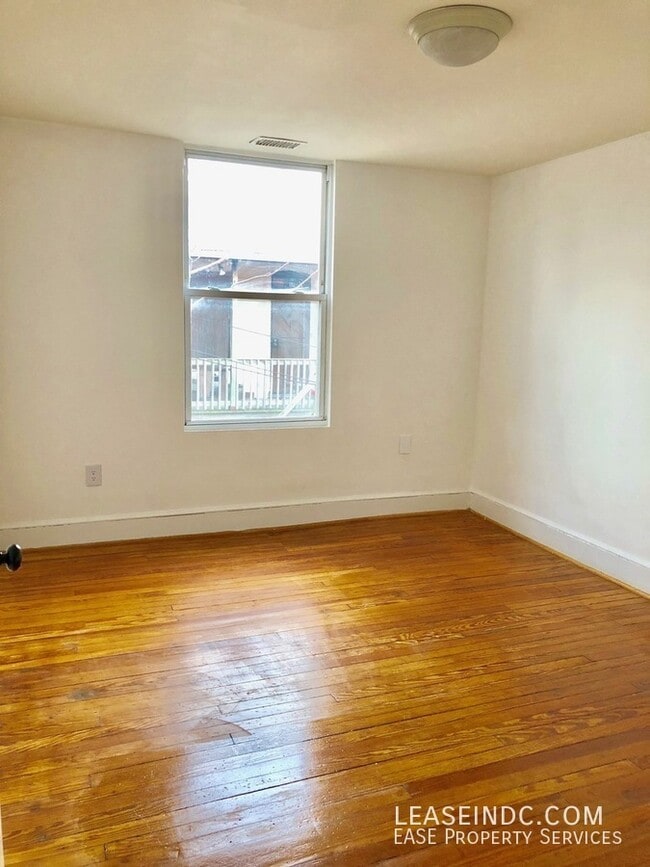 Photo - 1708 3rd St NW Unidad #2