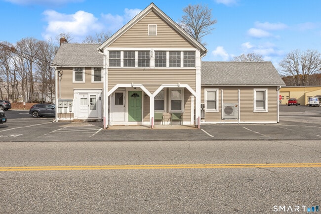 Building Photo - 3 Main St