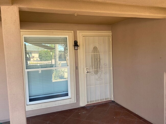 Photo - Nicely updated 3/2 SFH in Glendale w no HOA