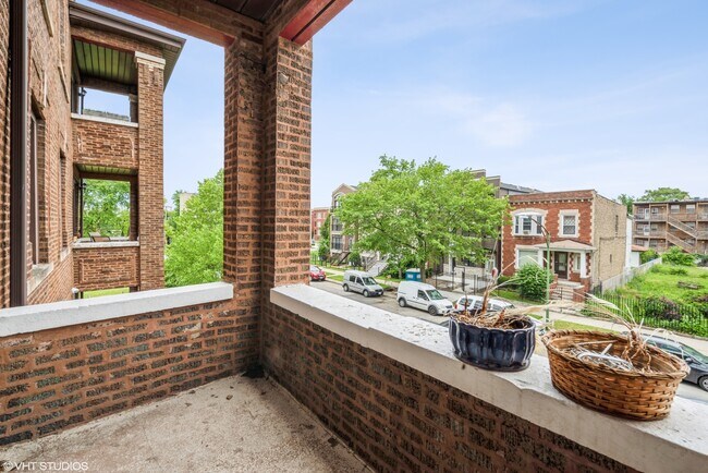 Photo - 6518 S Greenwood Ave Unit 2S