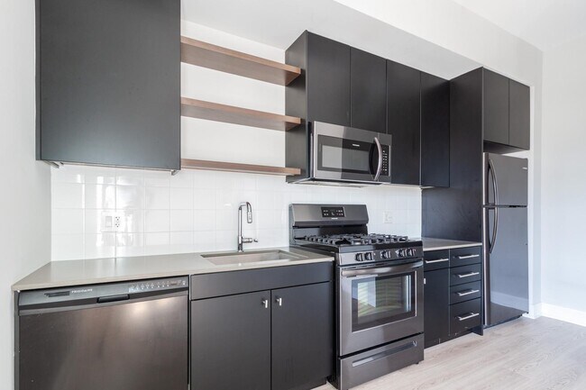 941 W Belmont Ave Unit 501