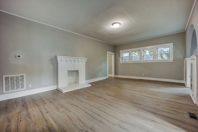 Photo - Freshly Updated 3 Bedroom House