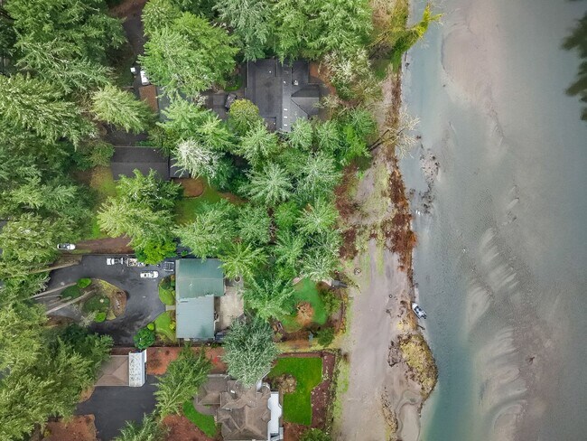 Photo - Beautiful 3 Bed, 2 Bath Rental Home on the Sandy River!