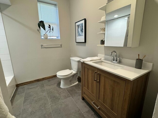 Photo - 3007 California Ave