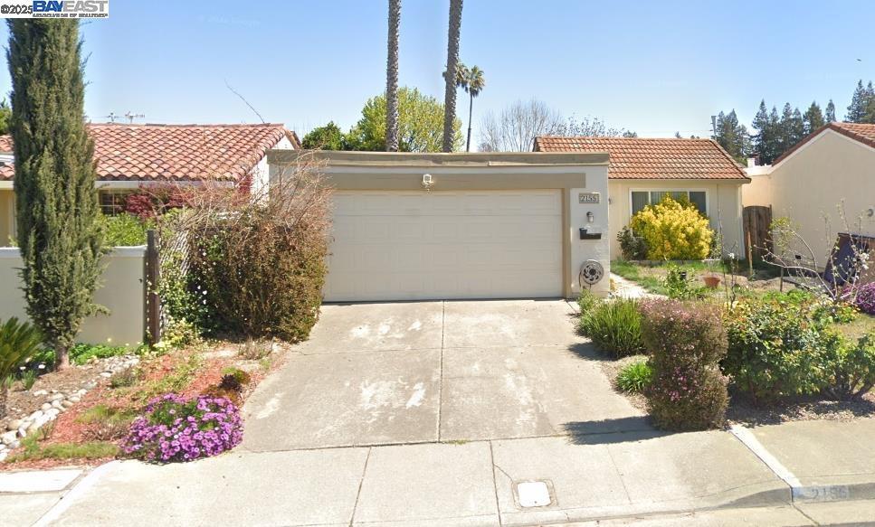 Photo - 2155 Goldcrest Cir House